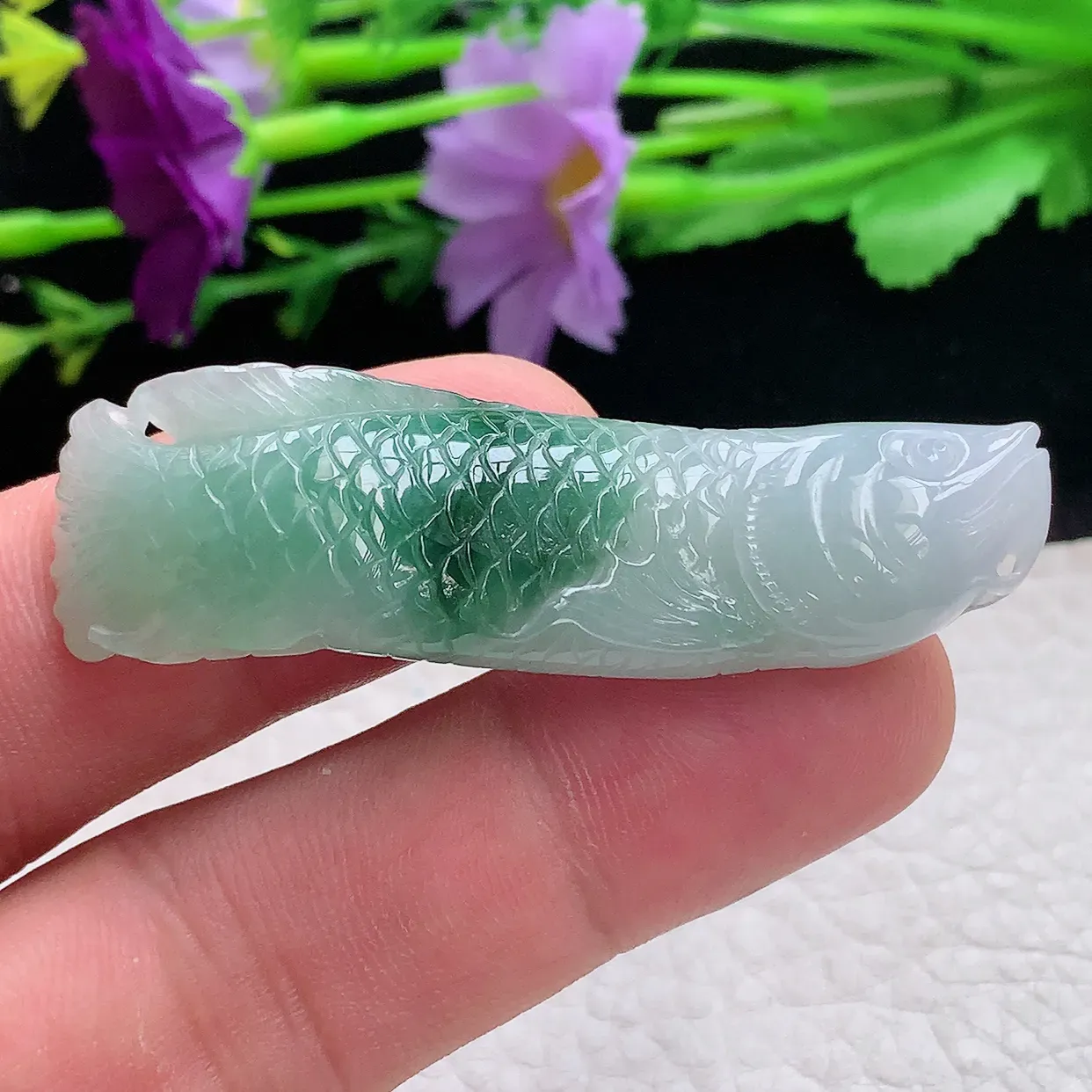 zzx实拍57.8*15.7*9缅甸翡翠精雕飘花金龙鱼玉吊坠 自由自在玉坠