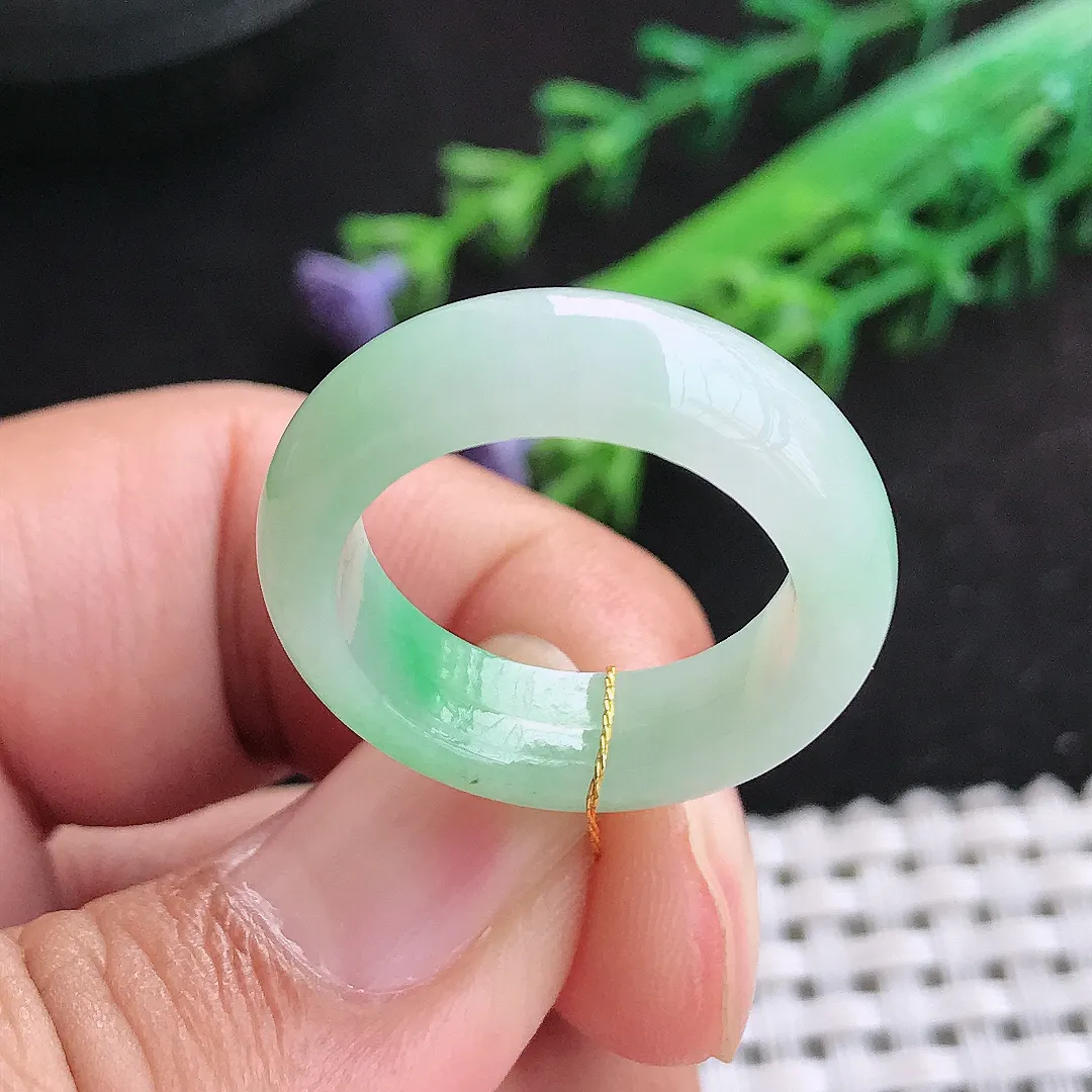 自然光18/6.6/4老坑精美冰润飘阳绿指环戒指翡翠玉石