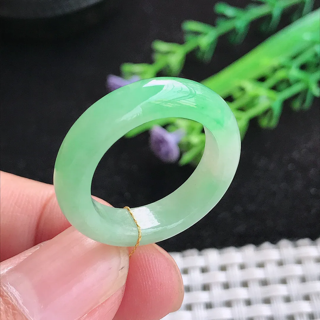 自然光18.3/5.9/4.3老坑冰润满绿阳绿指环戒指翡翠玉石