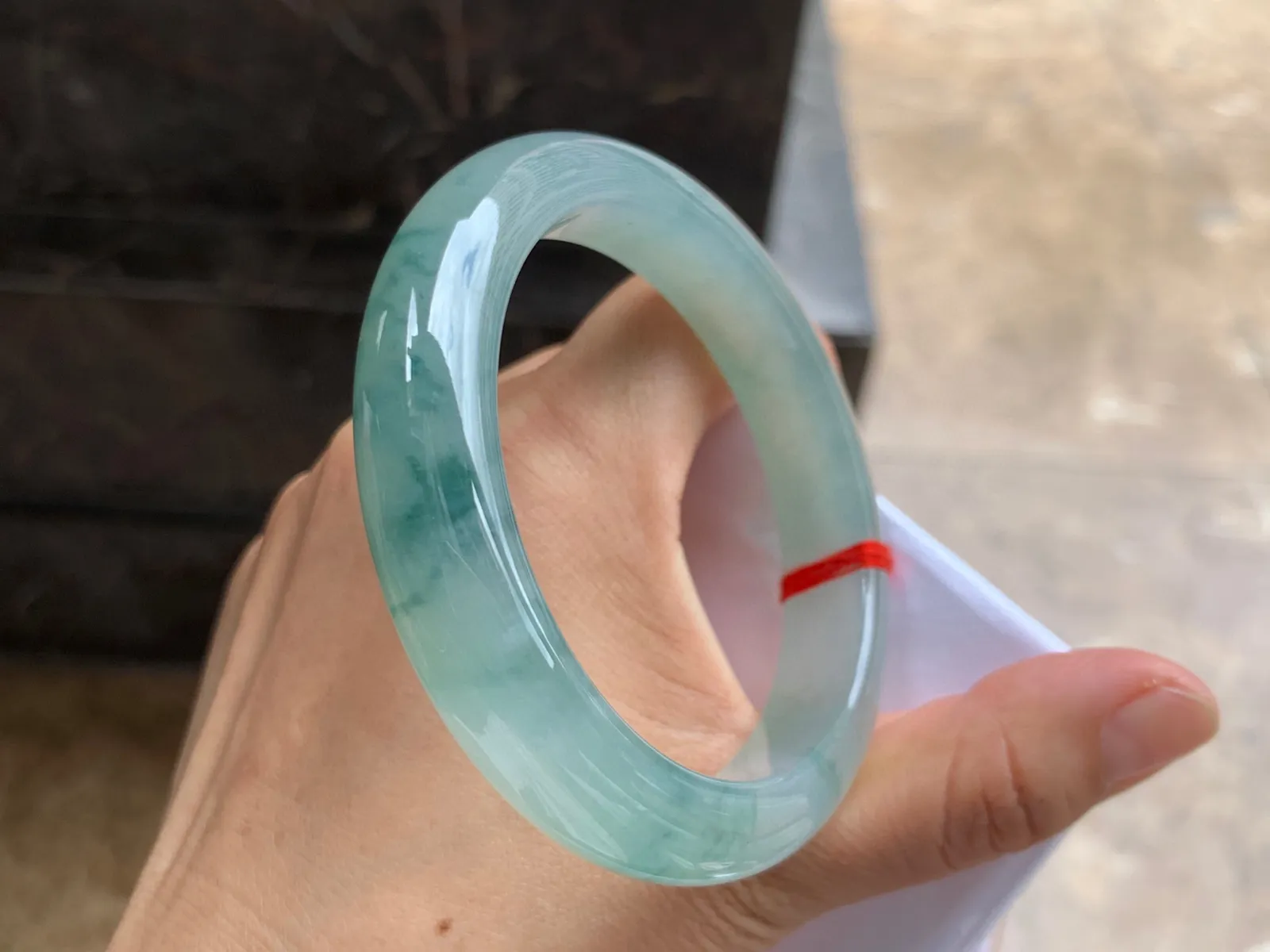 59-12.5-9mm
冰种飘花大圈口手镯 水润冰透