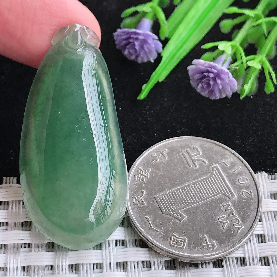 自然光39.7/18.8/6老坑冰胶水灵满绿福瓜吊坠翡翠玉石挂件
