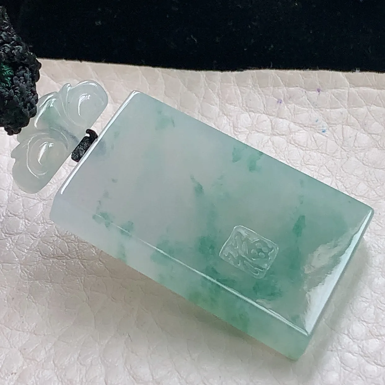 zzx实拍37.6*25.5*5.7缅甸翡翠精雕冰飘花平安无事牌 素面牌玉吊坠