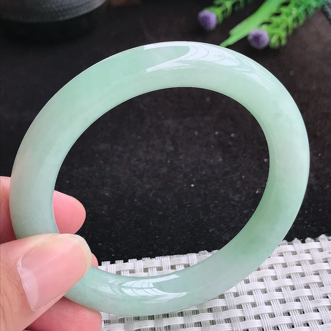 自然光57/10.5/10.1老坑秀气冰润冰晴绿圆条手镯天然翡翠玉镯女款