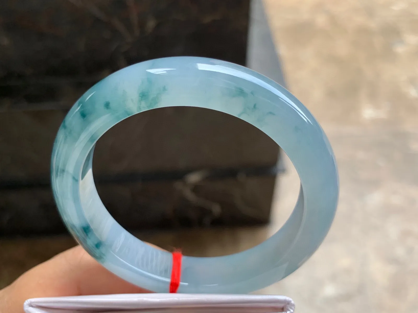 56-12-9mm
冰种飘花手镯 水润光泽 花色灵动 半山半水