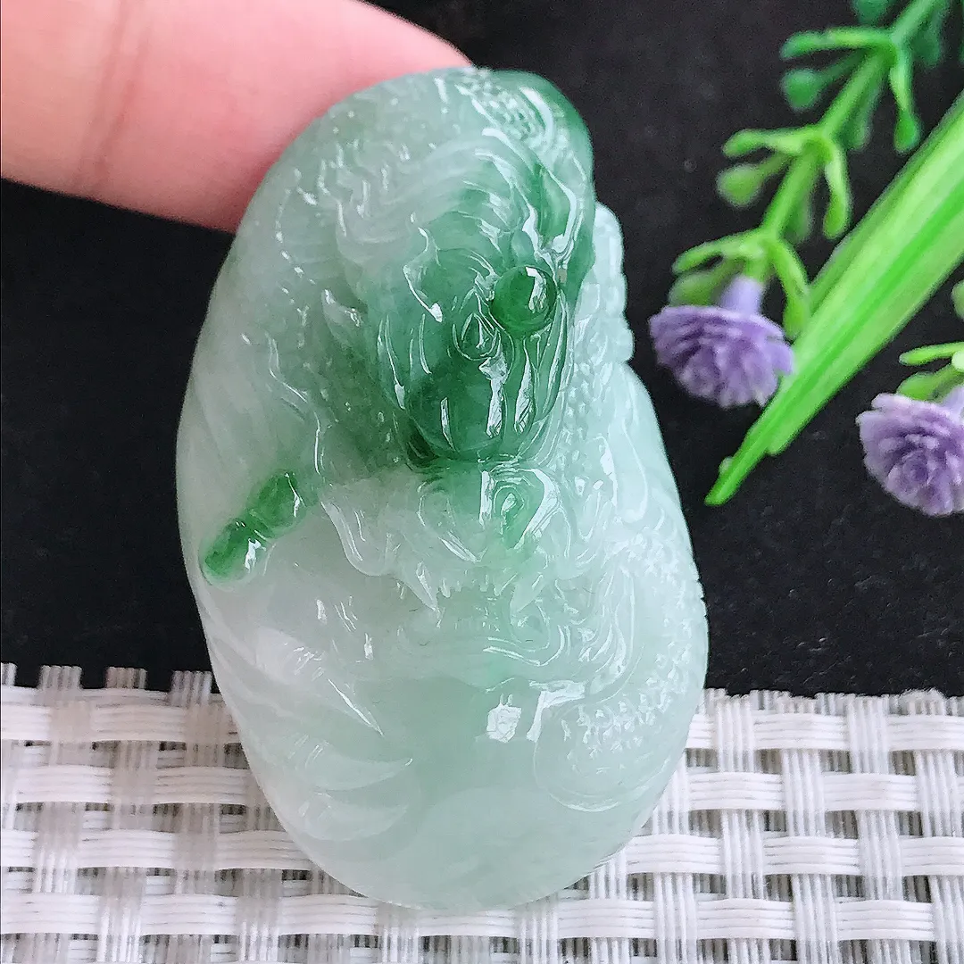 自然光51/29.5/18.5老坑精美飘花龙牌吊坠翡翠玉石挂件