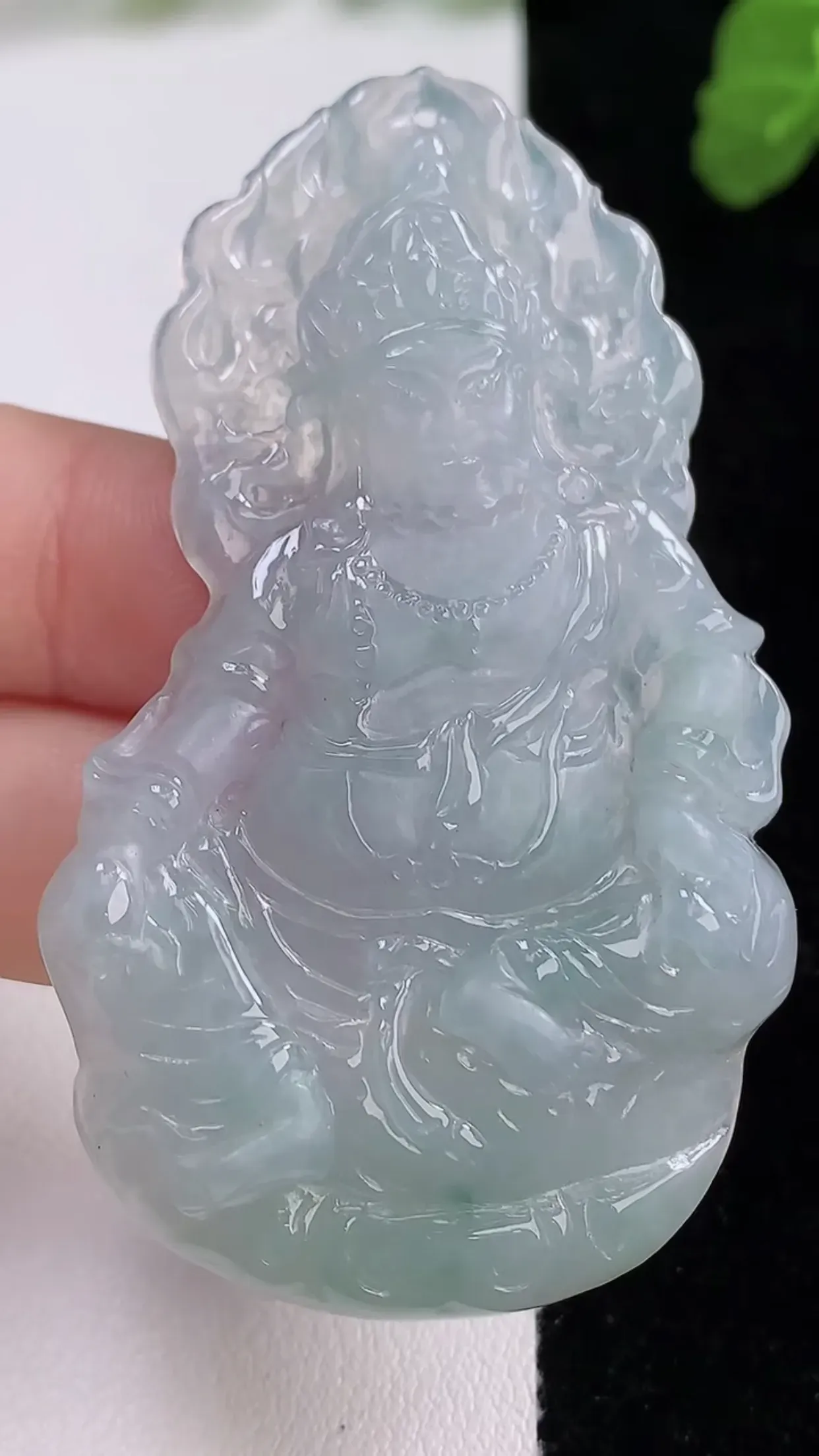 缅甸天然翡翠a货 老坑料起胶冰润 飘花财神吊坠，尺寸63.6-38.5-6mm y 23.53