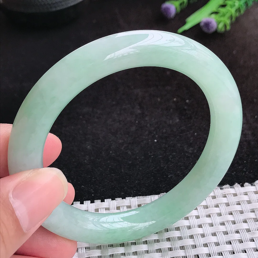 自然光57/10.5/10.1老坑秀气冰润冰晴绿圆条手镯天然翡翠玉镯女款