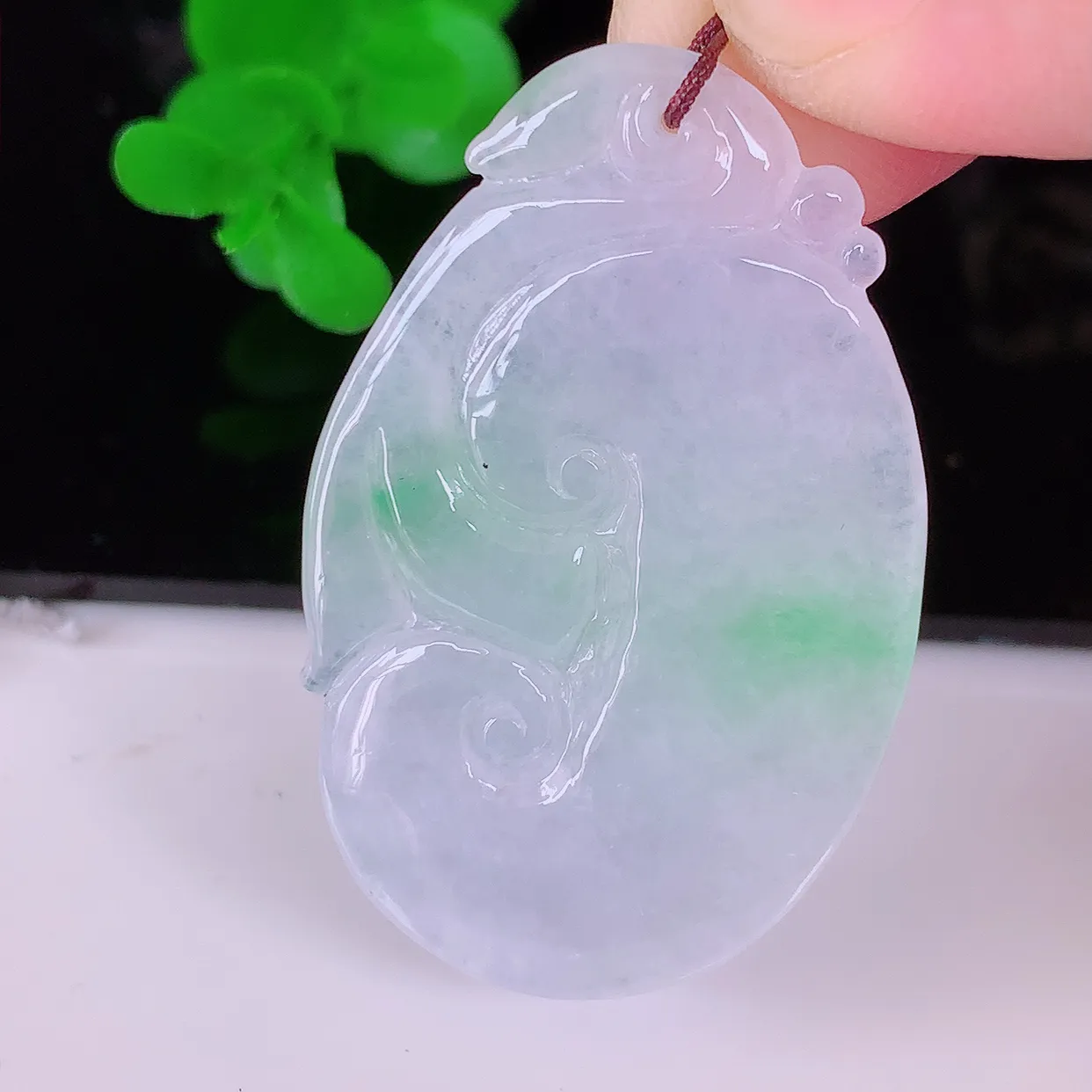 自然光实拍，冰春带彩翡翠如意吊坠，上身效果非常美，饱满大气，工艺美，万事如意，如意一生，#41.26