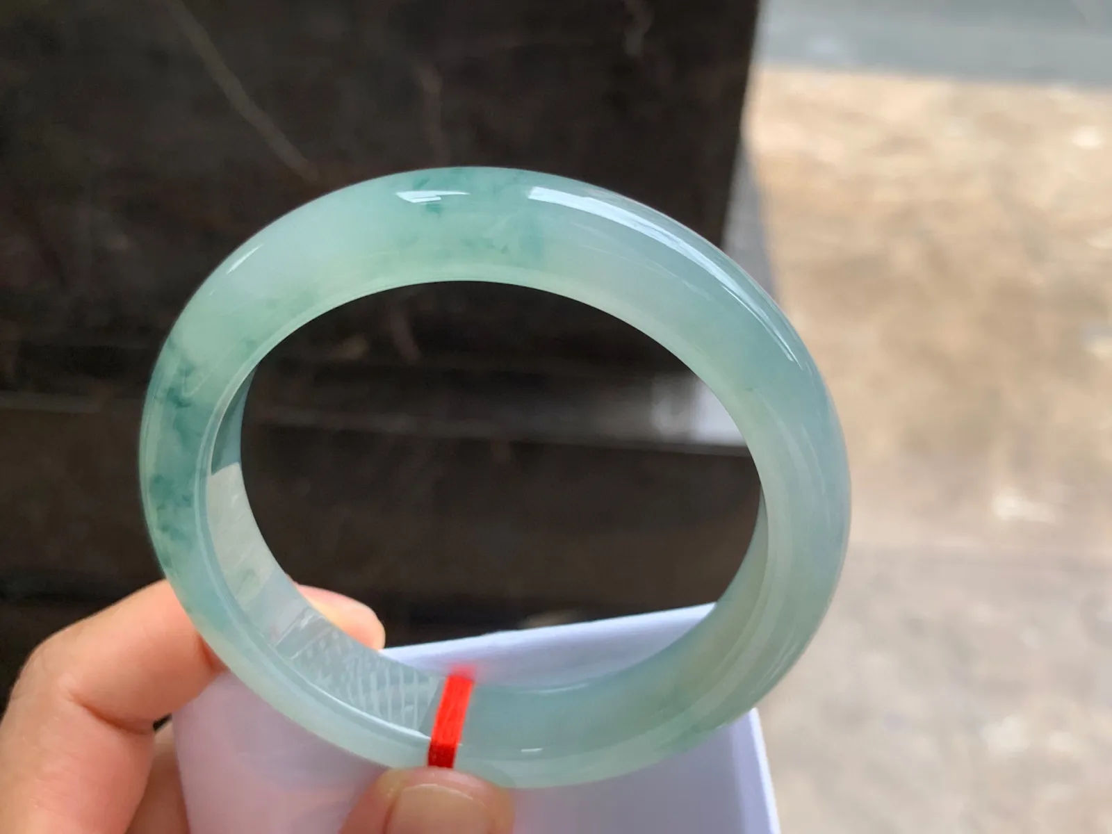59-12.5-9mm
冰种飘花大圈口手镯 水润冰透