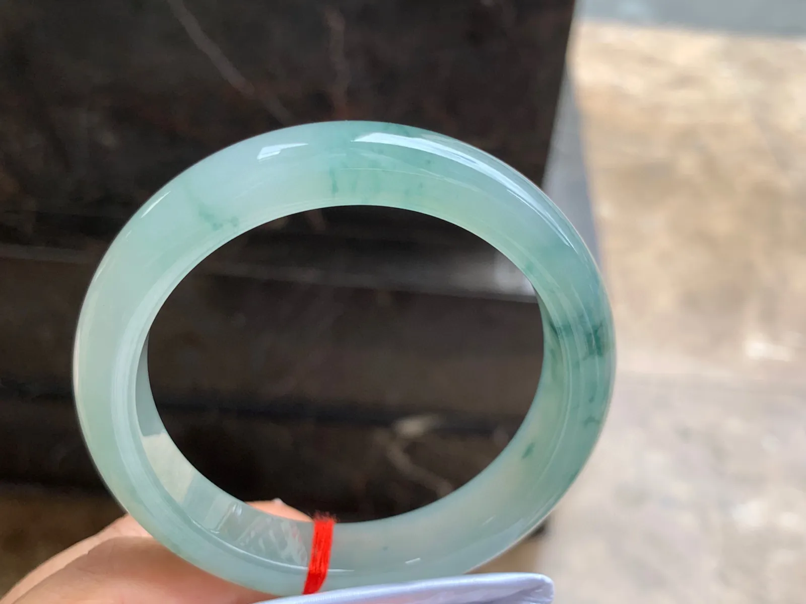 59-12.5-9mm
冰种飘花大圈口手镯 水润冰透