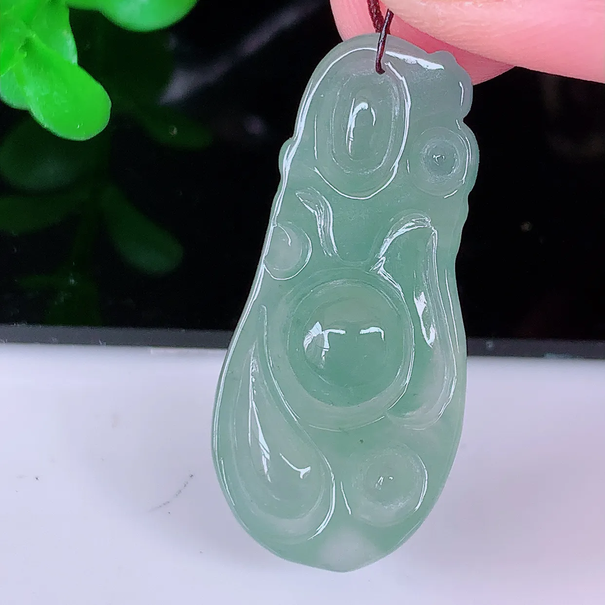 自然光实拍，冰胶逍遥布袋佛翡翠吊坠，代代有钱，水足丰盈，盈满欢喜，配戴送礼佳品！#41.26