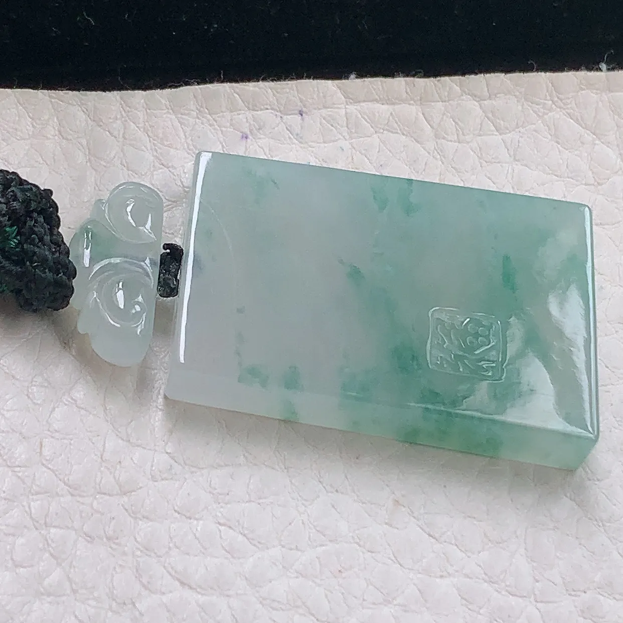 zzx实拍37.6*25.5*5.7缅甸翡翠精雕冰飘花平安无事牌 素面牌玉吊坠