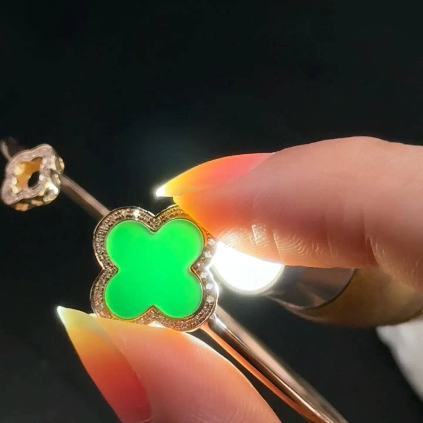 精品18k墨翠四叶草手镯 种好色正 性价比高