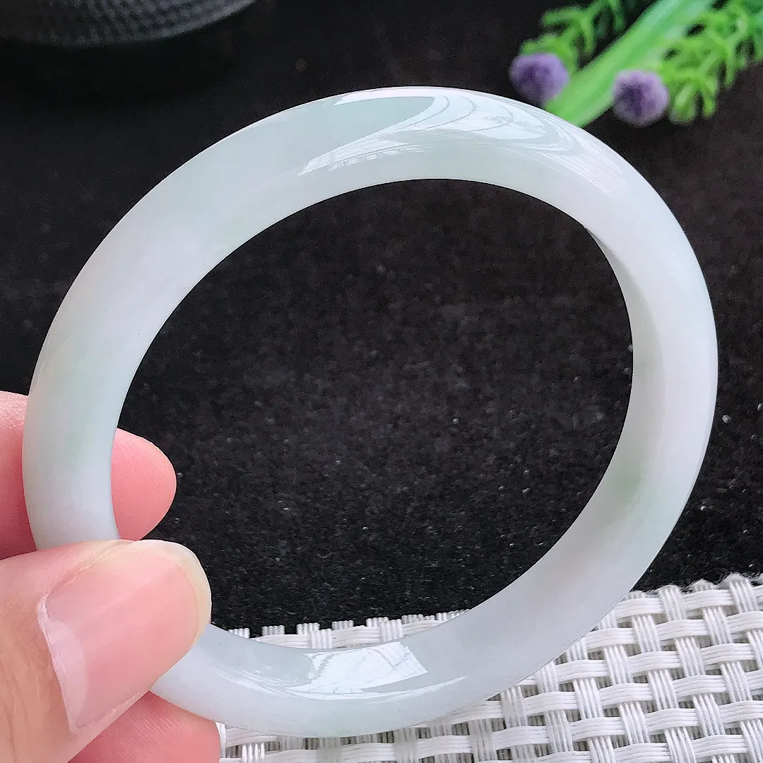 自然光56.5/10/8老坑秀气冰润起胶手镯天然翡翠玉镯女款