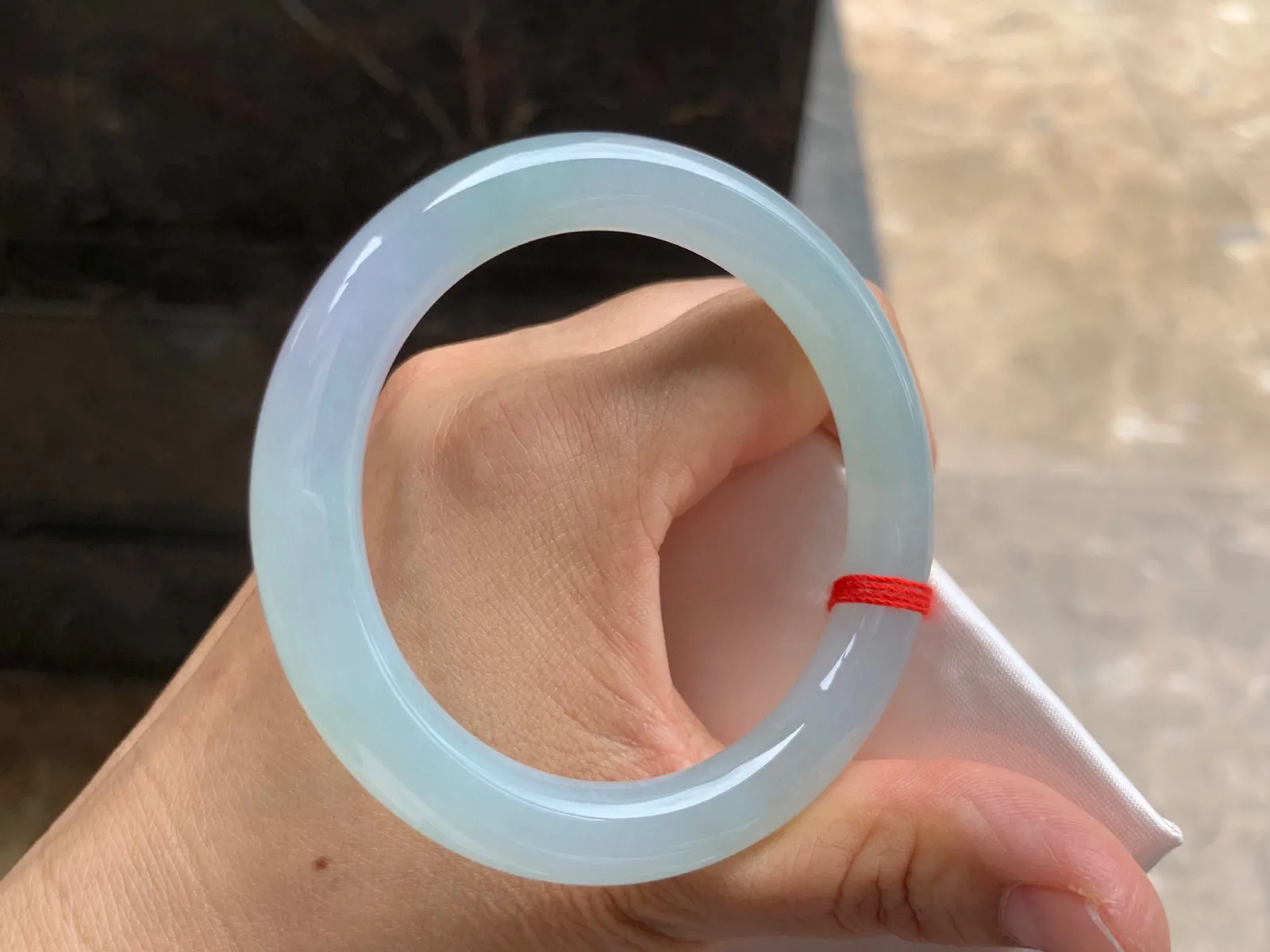 54.5-9.5mm
冰种淡春彩圆条手镯 温润细腻 清新淡雅 上手灵动秀美