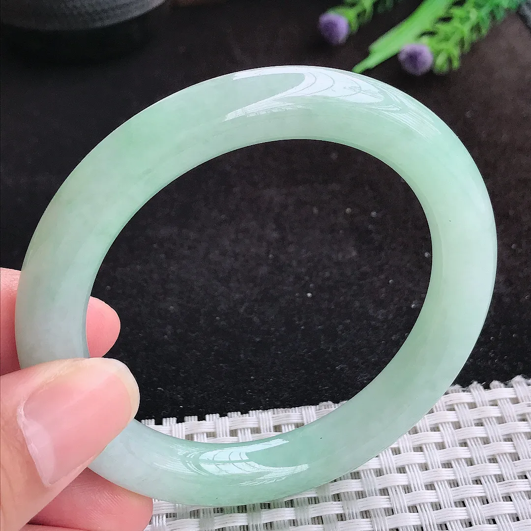 自然光57/10.5/10.1老坑秀气冰润冰晴绿圆条手镯天然翡翠玉镯女款