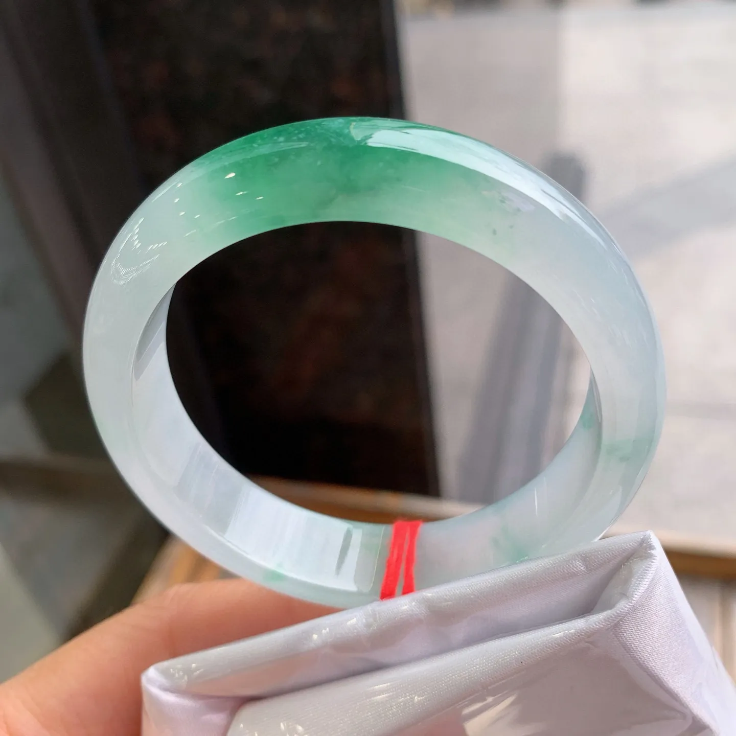 正圈冰飘绿 尺寸：55.7/13.7/8.3mm