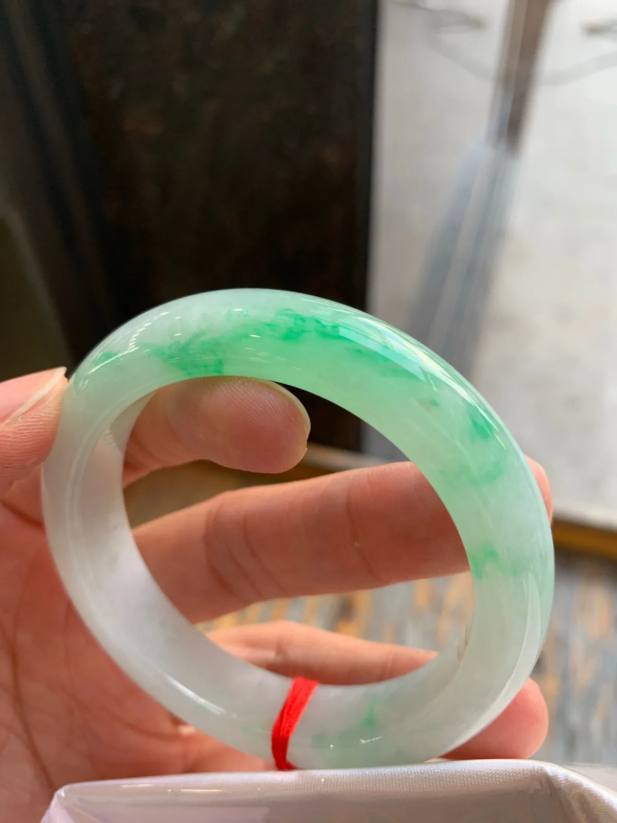 正圈飘绿 尺寸：54.2/12.5/9.8mm