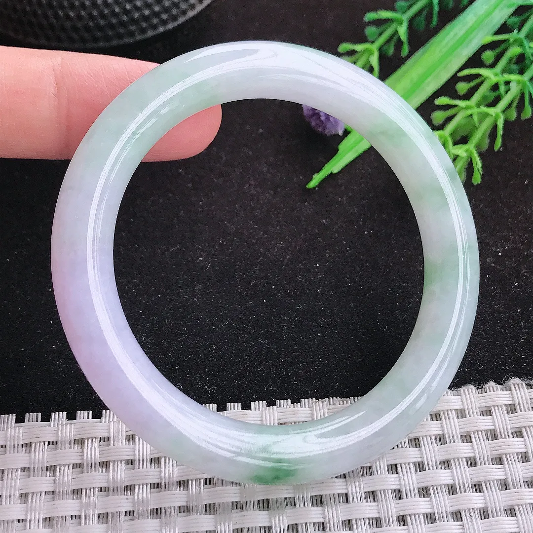 自然光51.5/8.8老坑精美冰润春带彩圆条手镯天然翡翠玉镯女款