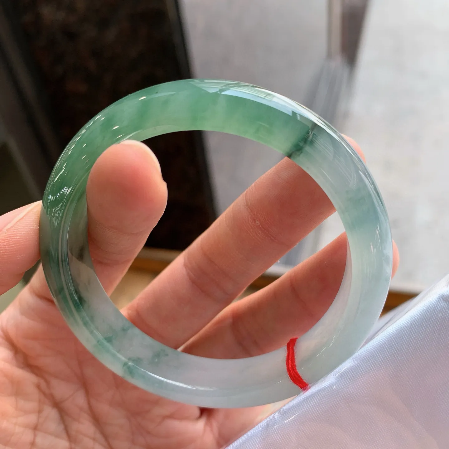 正圈冰飘花 尺寸：57.8/12.2/8.3mm