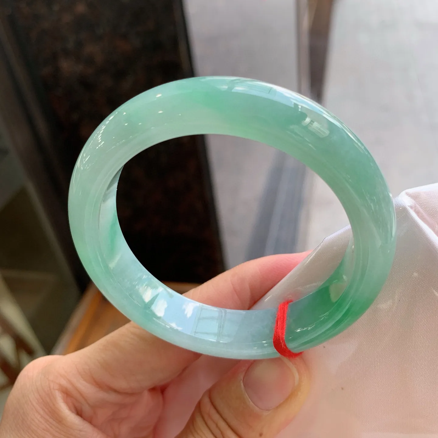 正圈飘绿  尺寸：55.6/13.5/8.8mm