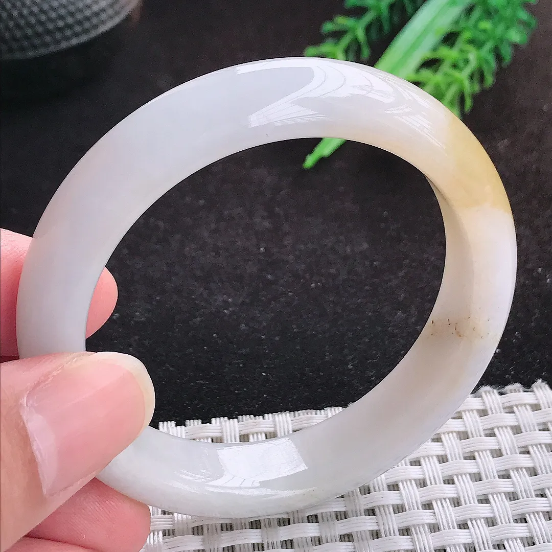自然光51.5/12.5/8小圈口老坑冰润起胶特色飘黄翡手镯天然翡翠玉镯女款