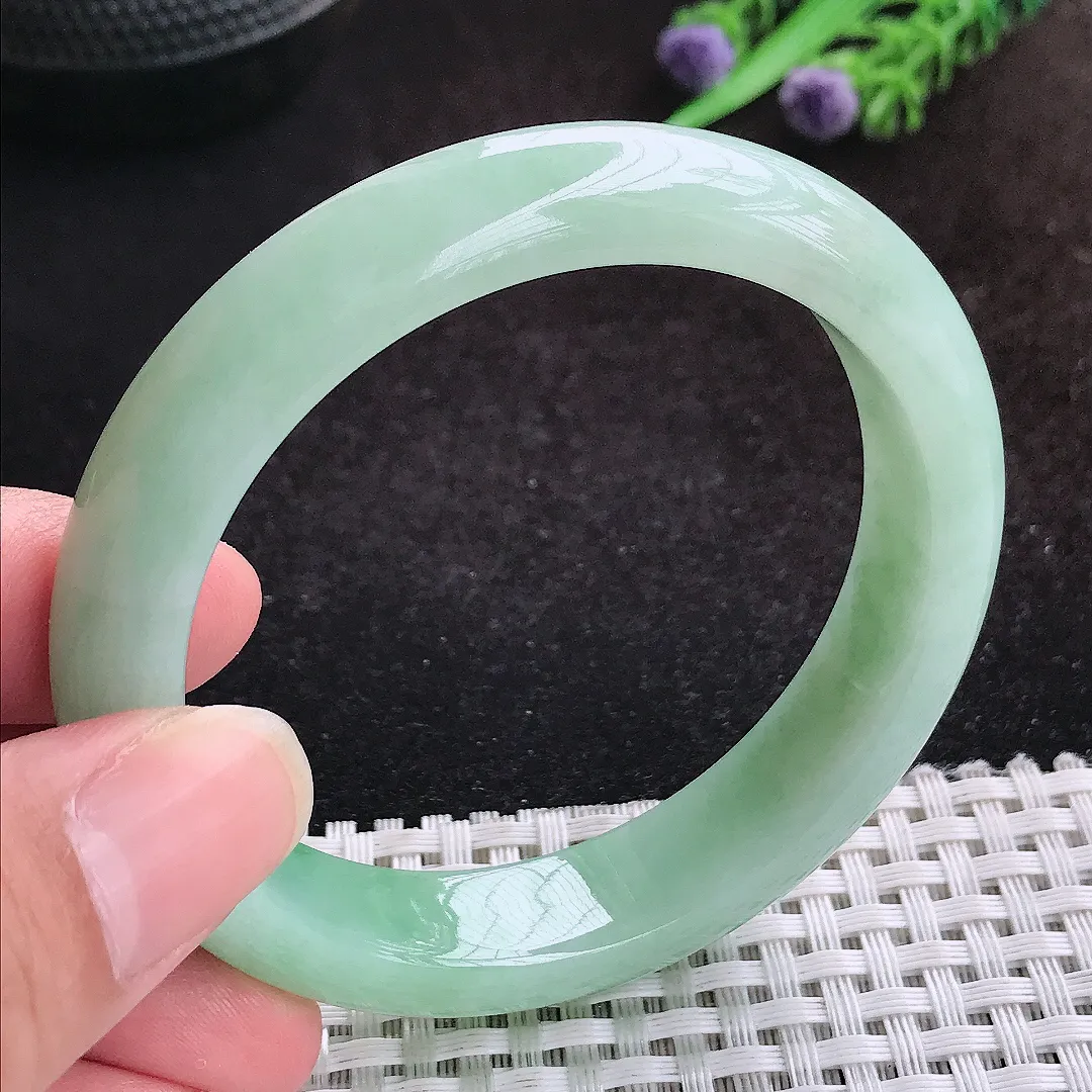 自然光55/12.5/8.2老坑冰润起胶满绿手镯天然翡翠玉镯女款