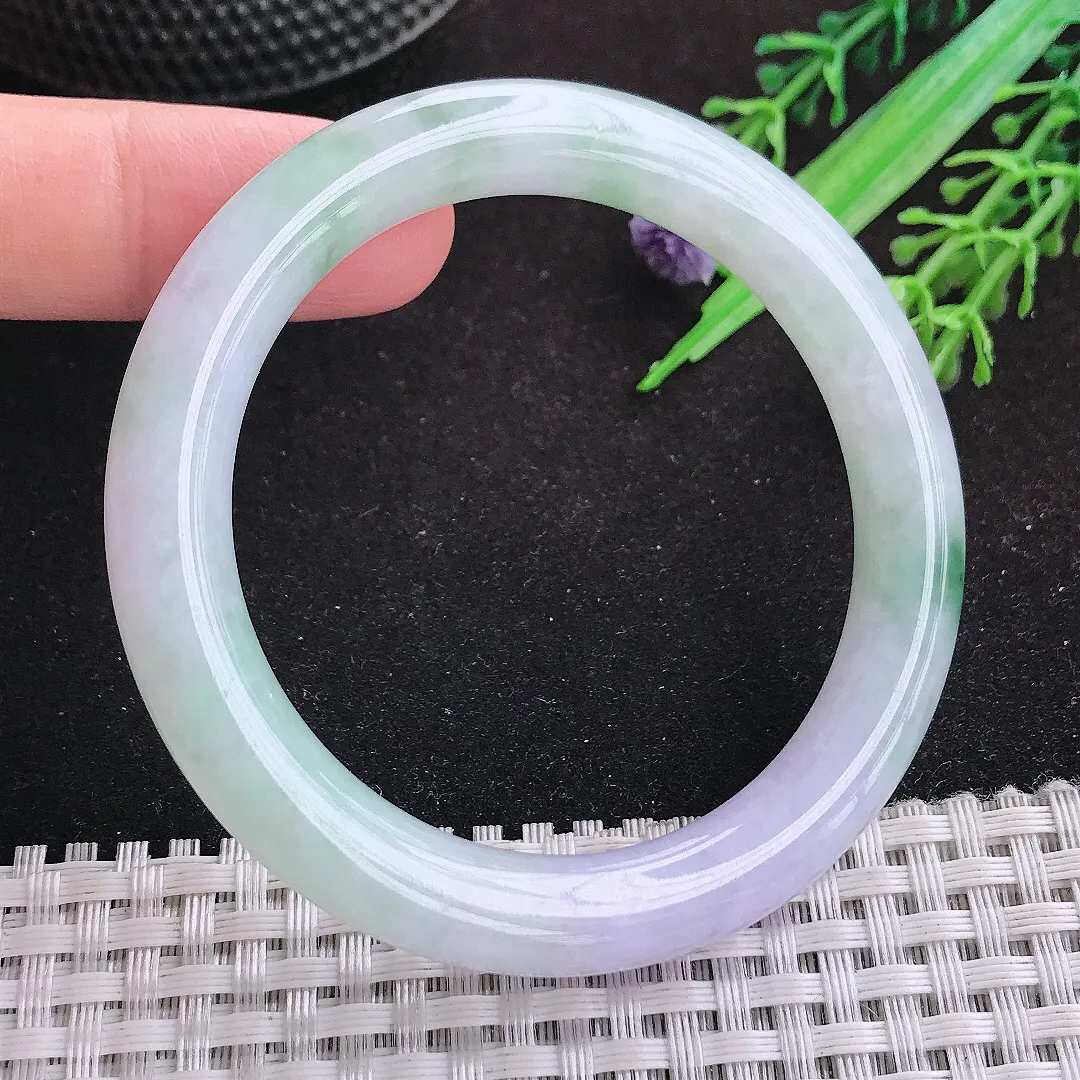 自然光51.5/8.8老坑精美冰润春带彩圆条手镯天然翡翠玉镯女款