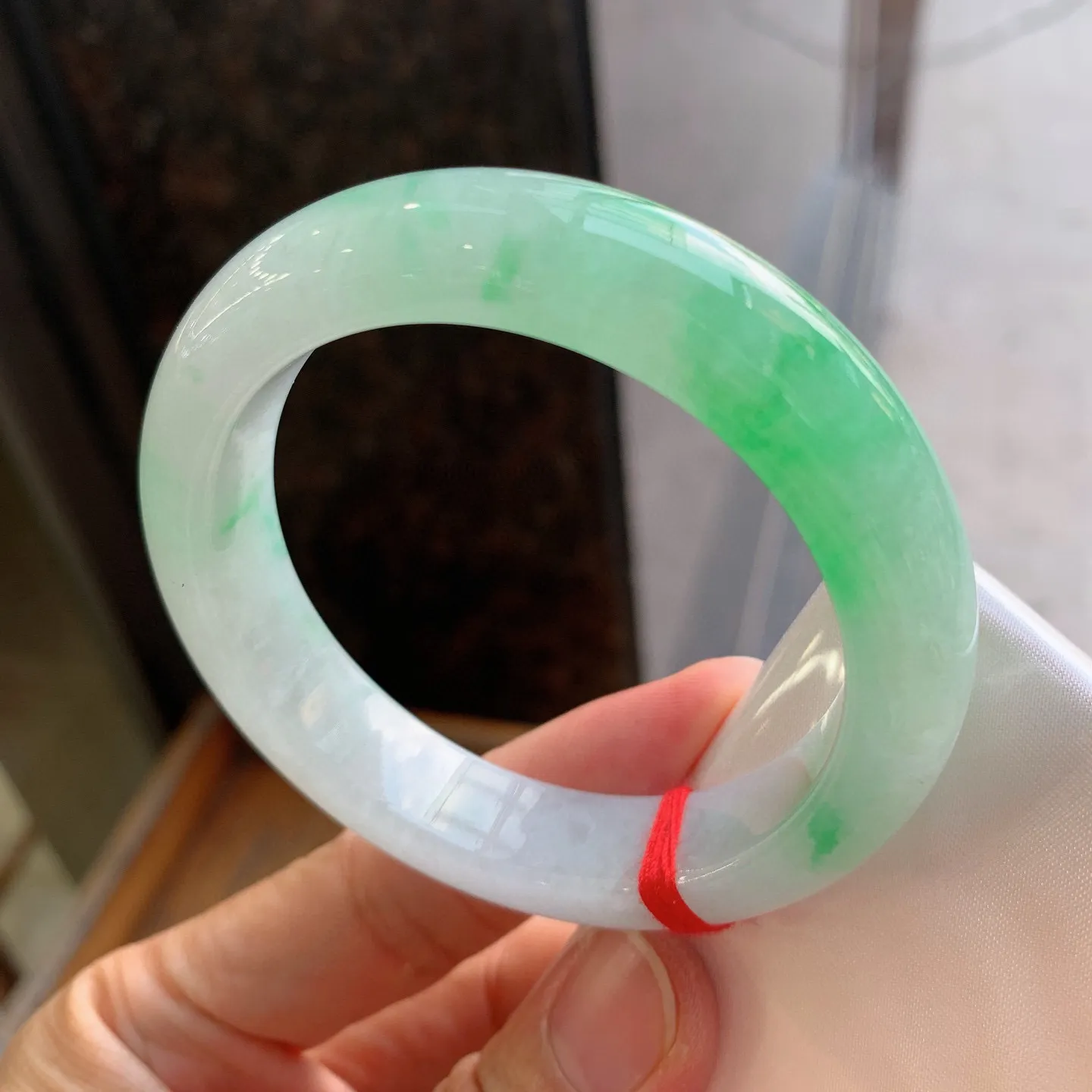 正圈飘绿 尺寸：54.2/12.5/9.8mm