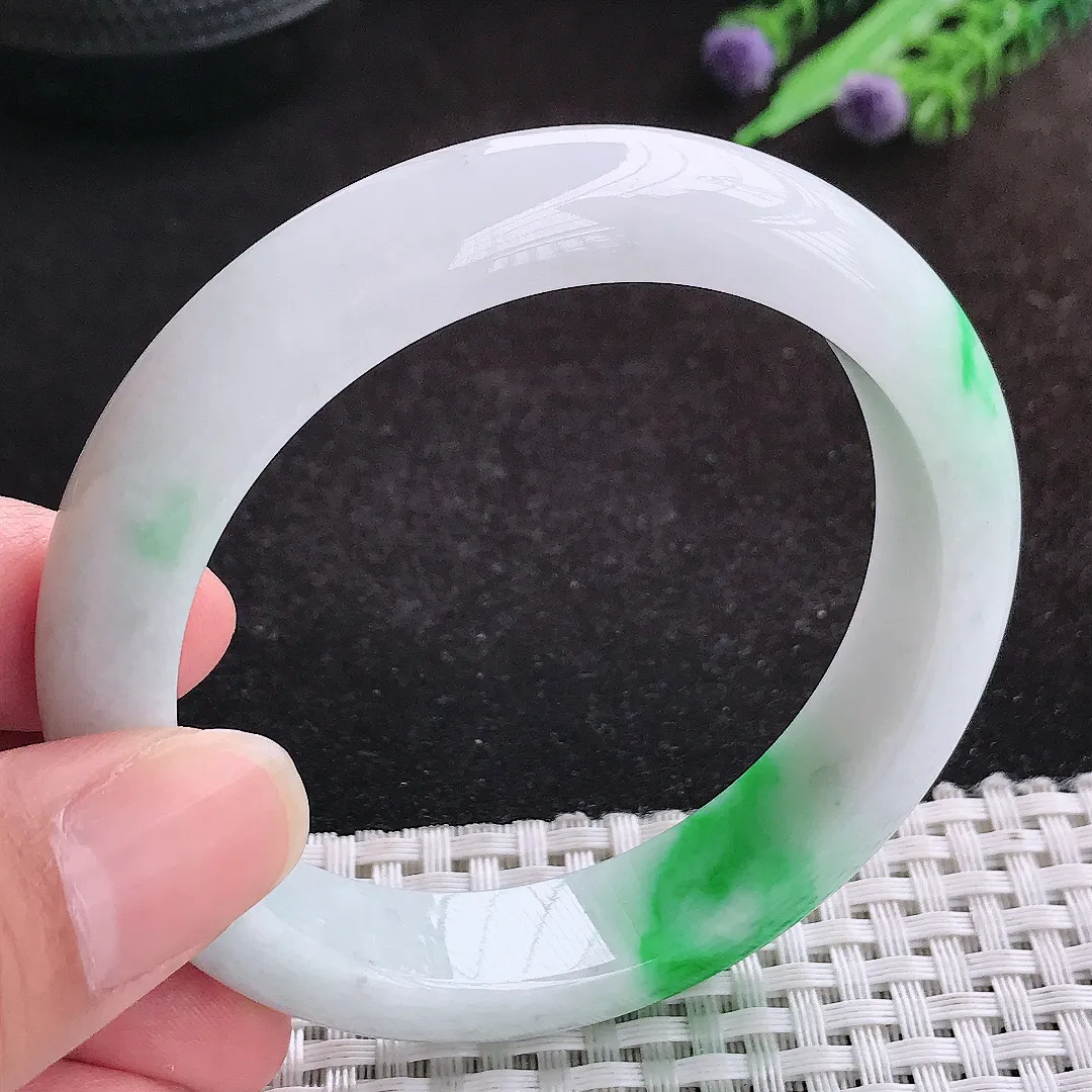 自然光56.5/12.7/8.6老坑精美问润白底青正阳绿手镯天然翡翠玉镯女款