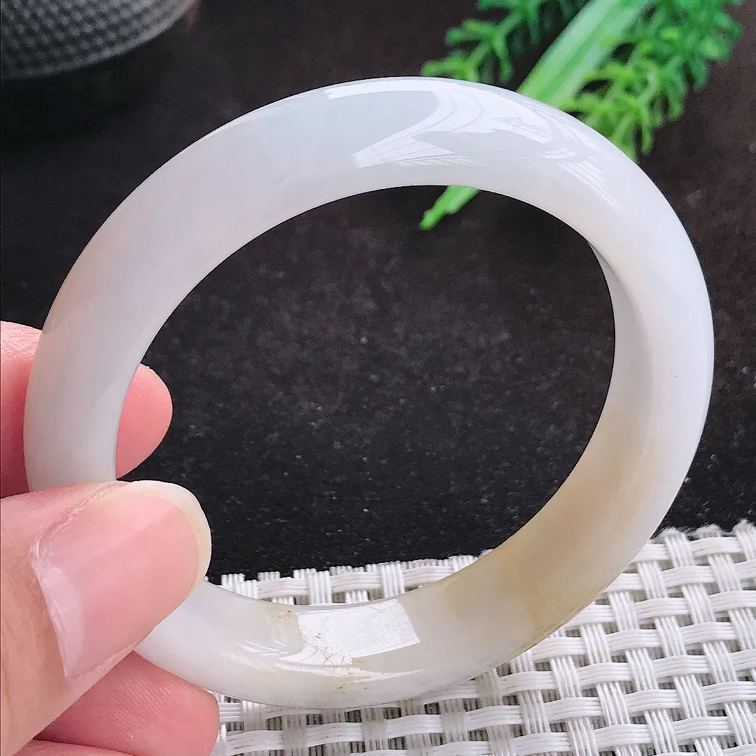 自然光51.5/12.5/8小圈口老坑冰润起胶特色飘黄翡手镯天然翡翠玉镯女款