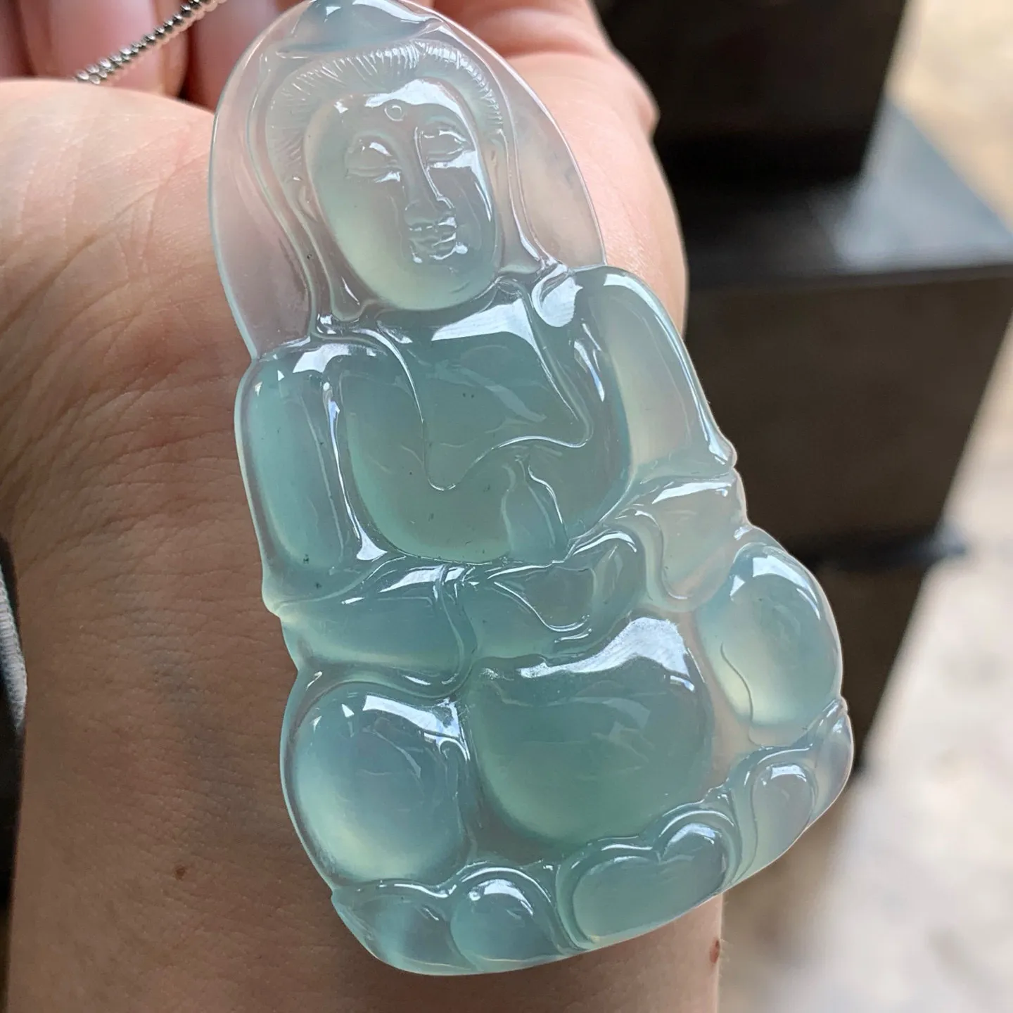 金扣· 冰种蓝水观音

种水足 透亮