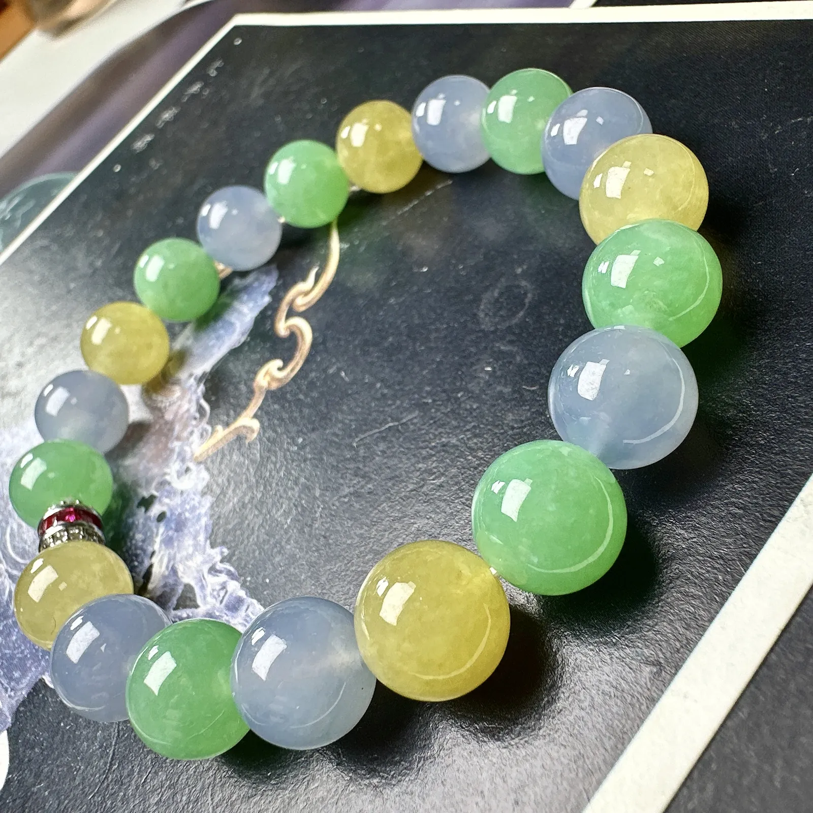 【冰种多宝手串】晶莹多彩的糖果串，多宝手串，颜色丰富，更重要的是种水都很好，性价比很不错，直径10
