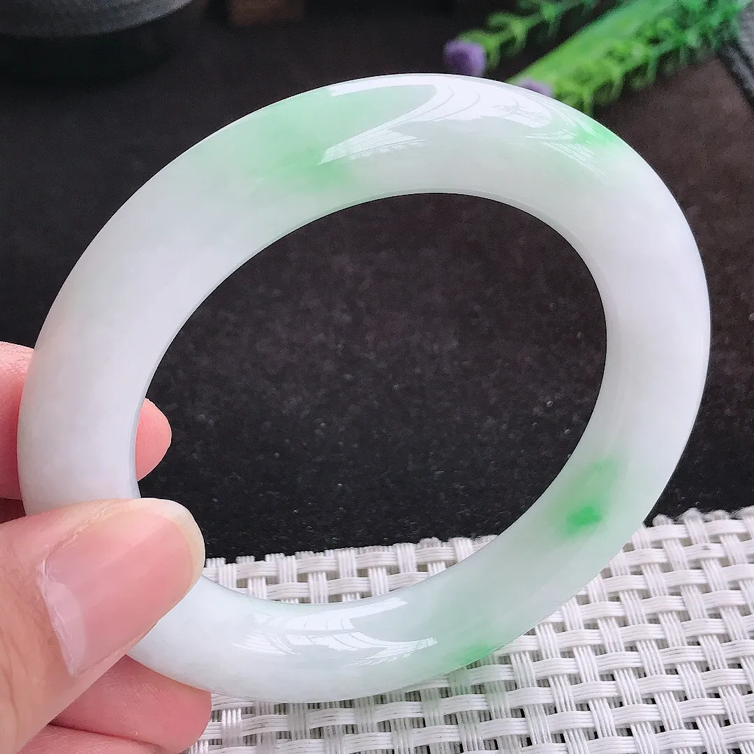 自然光56.5/11.9老坑精美冰润阳春白雪飘阳绿圆条手镯天然翡翠玉镯女款
