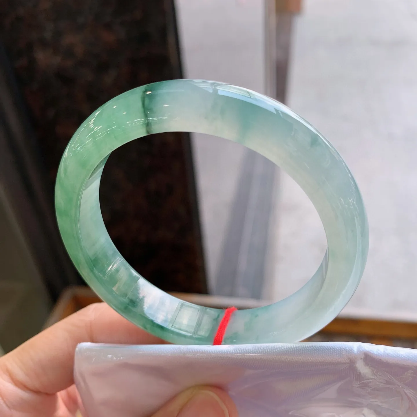 正圈冰飘花 尺寸：57.8/12.2/8.3mm