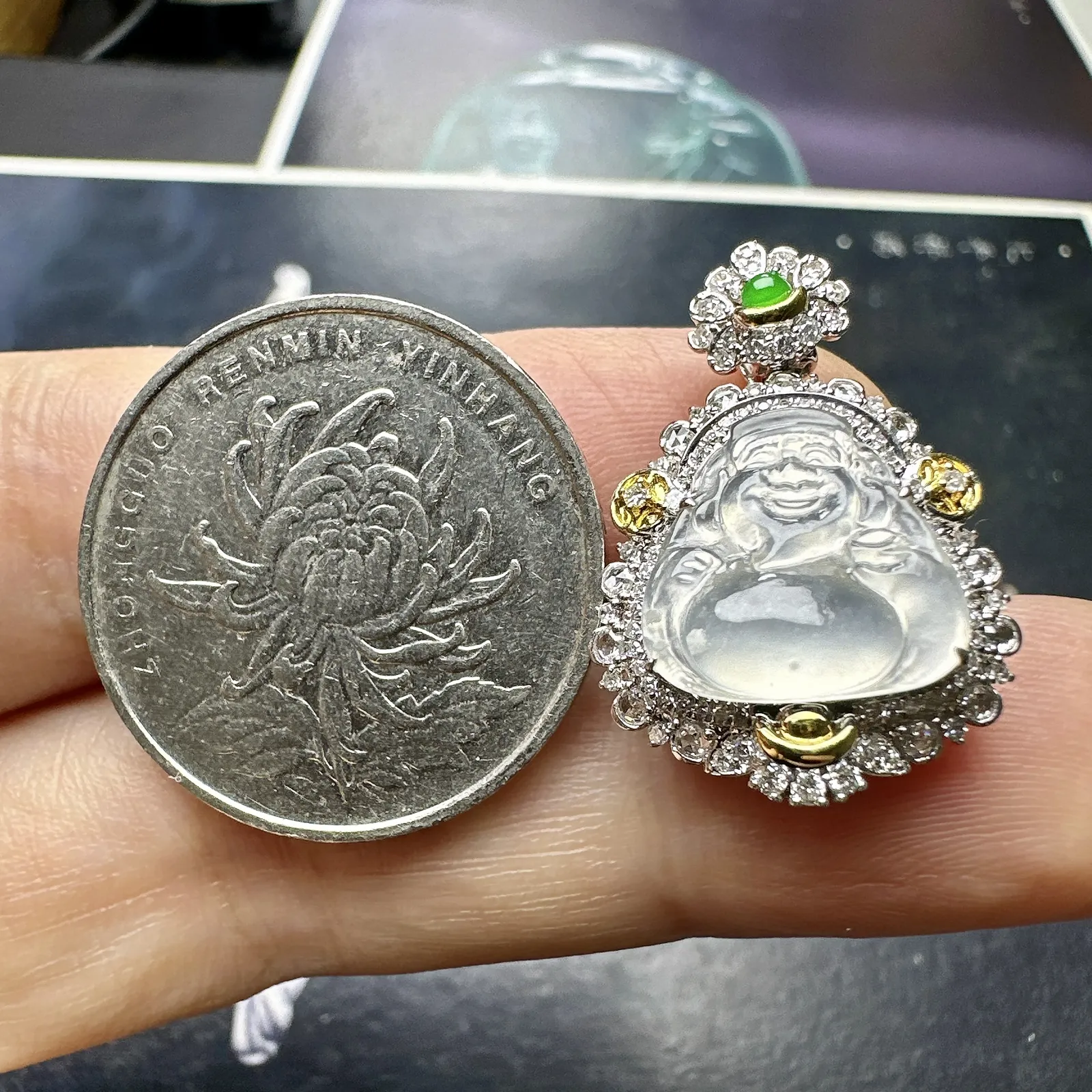 【冰种财神】雪花棉老料，质地细腻，饱满圆润，笑口常开，18k金钻镶嵌，裸石尺寸11.8*12.1*3.1毫米