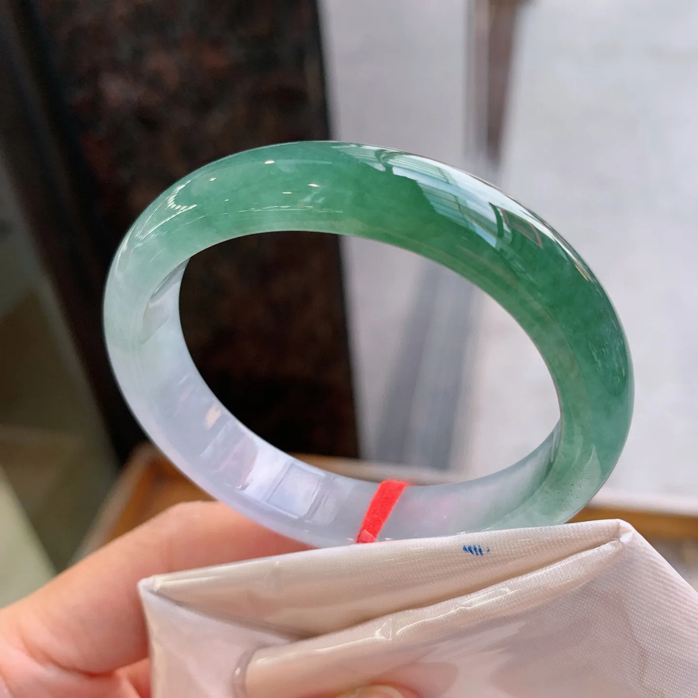 贵妃冰紫冰油  尺寸：53/46/11.5/7.3mm