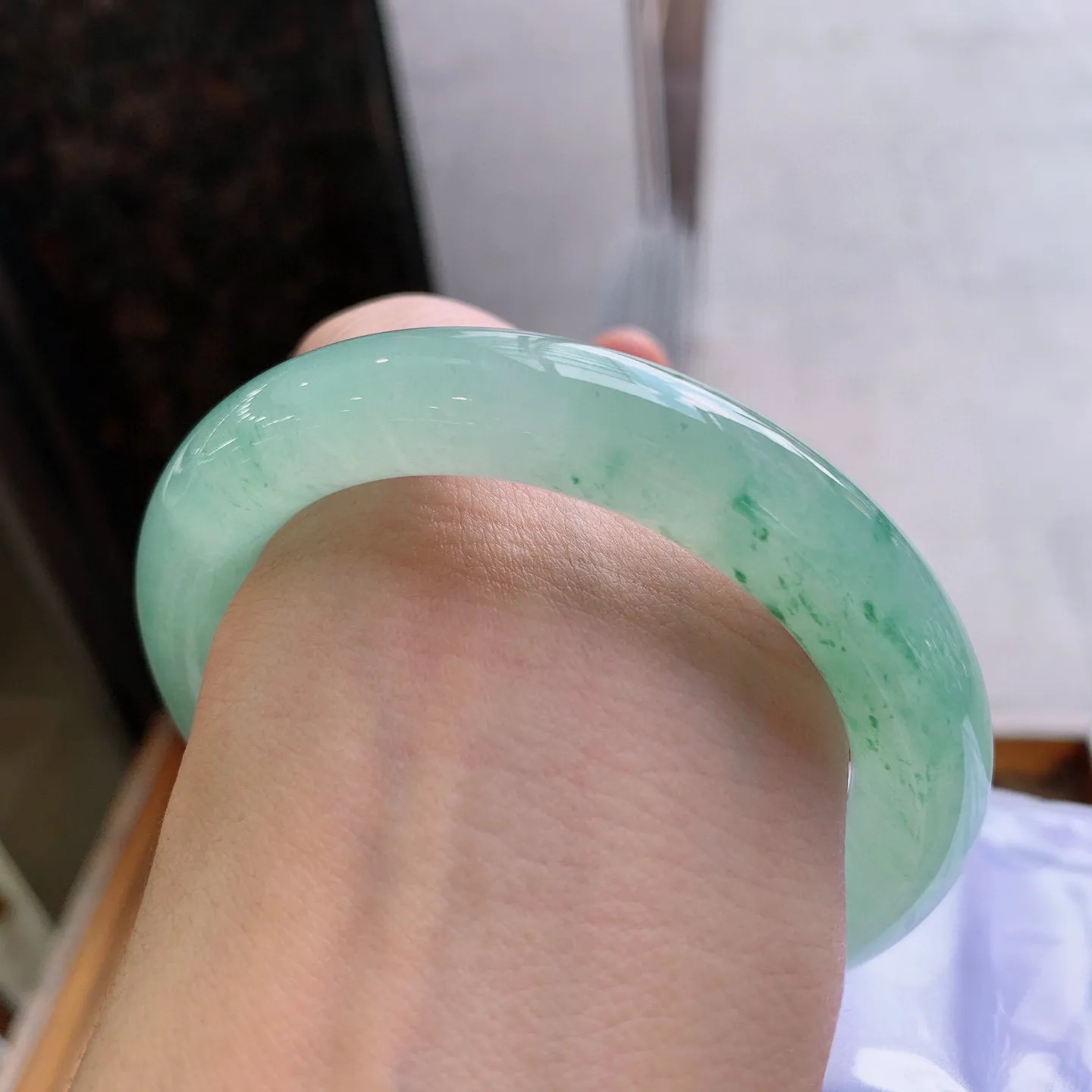 圆条冰晴飘花  尺寸：60.6/12.3/12mm