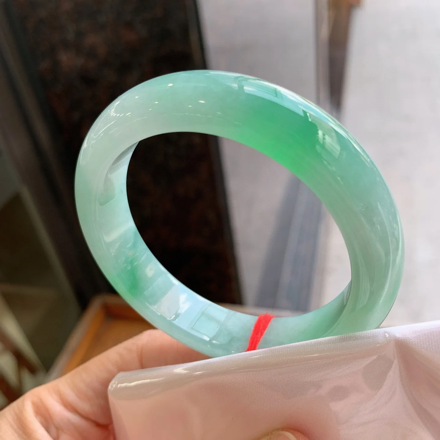 正圈飘绿  尺寸：55.6/13.5/8.8mm