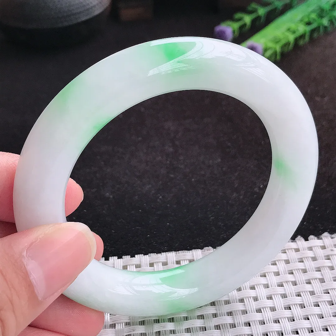 自然光56.5/11.9老坑精美冰润阳春白雪飘阳绿圆条手镯天然翡翠玉镯女款