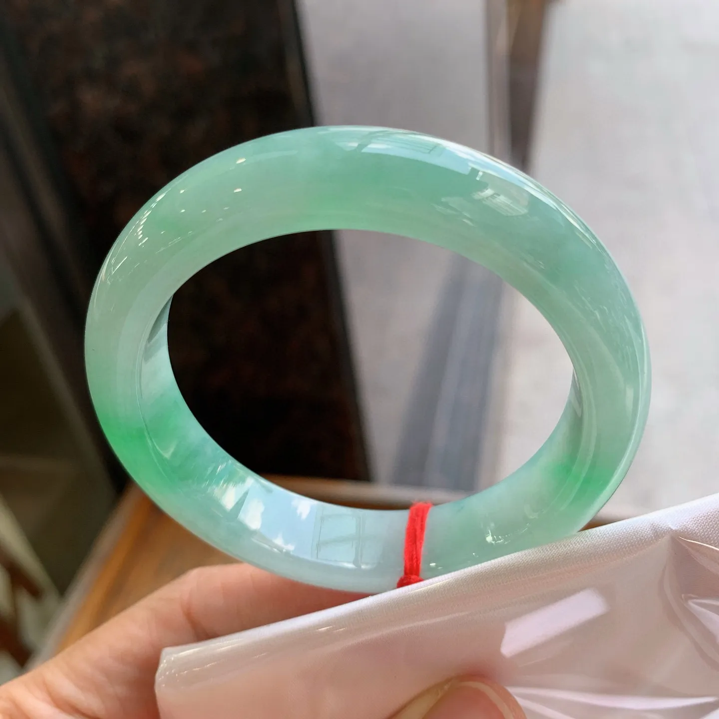 正圈飘绿  尺寸：55.6/13.5/8.8mm