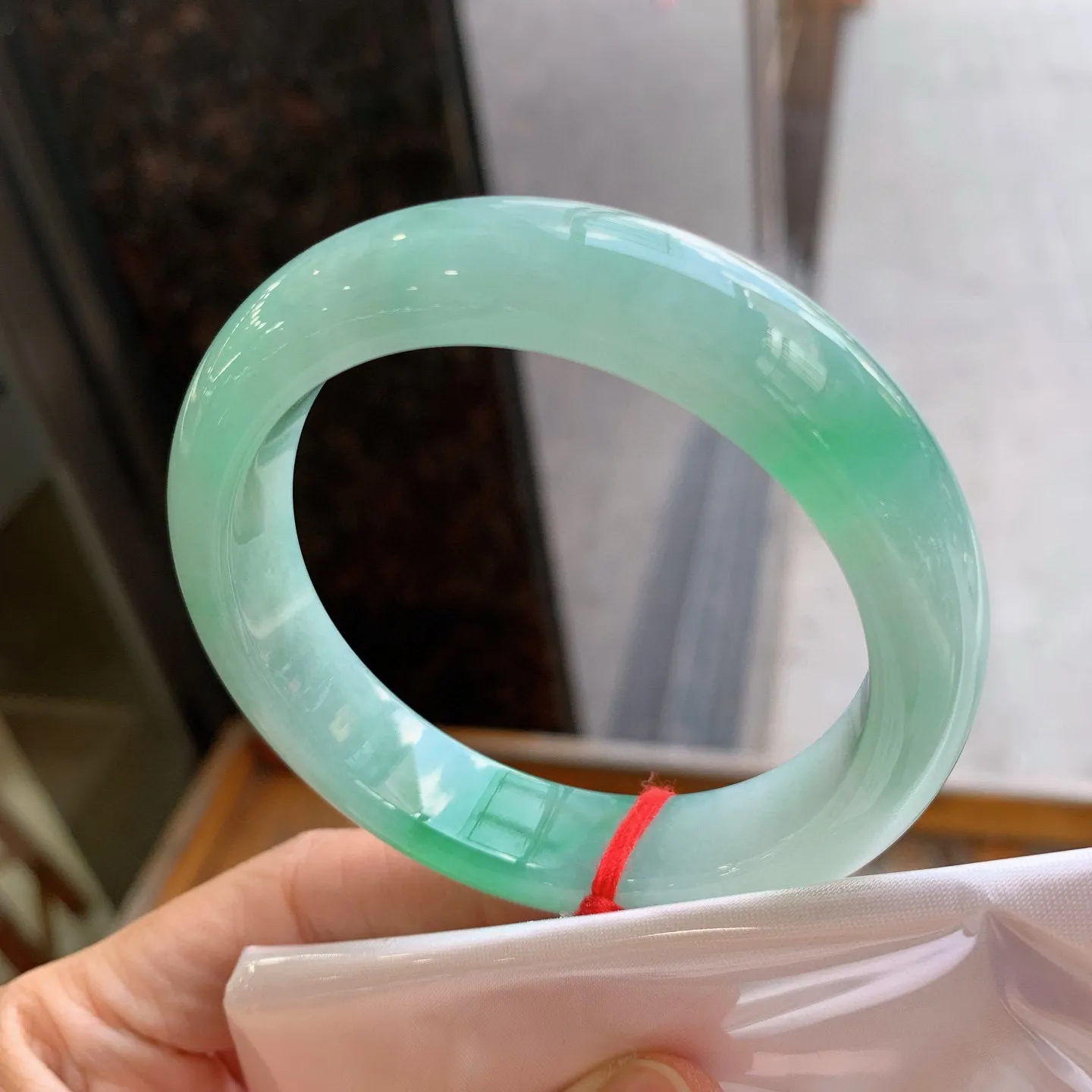 正圈飘绿  尺寸：55.6/13.5/8.8mm
