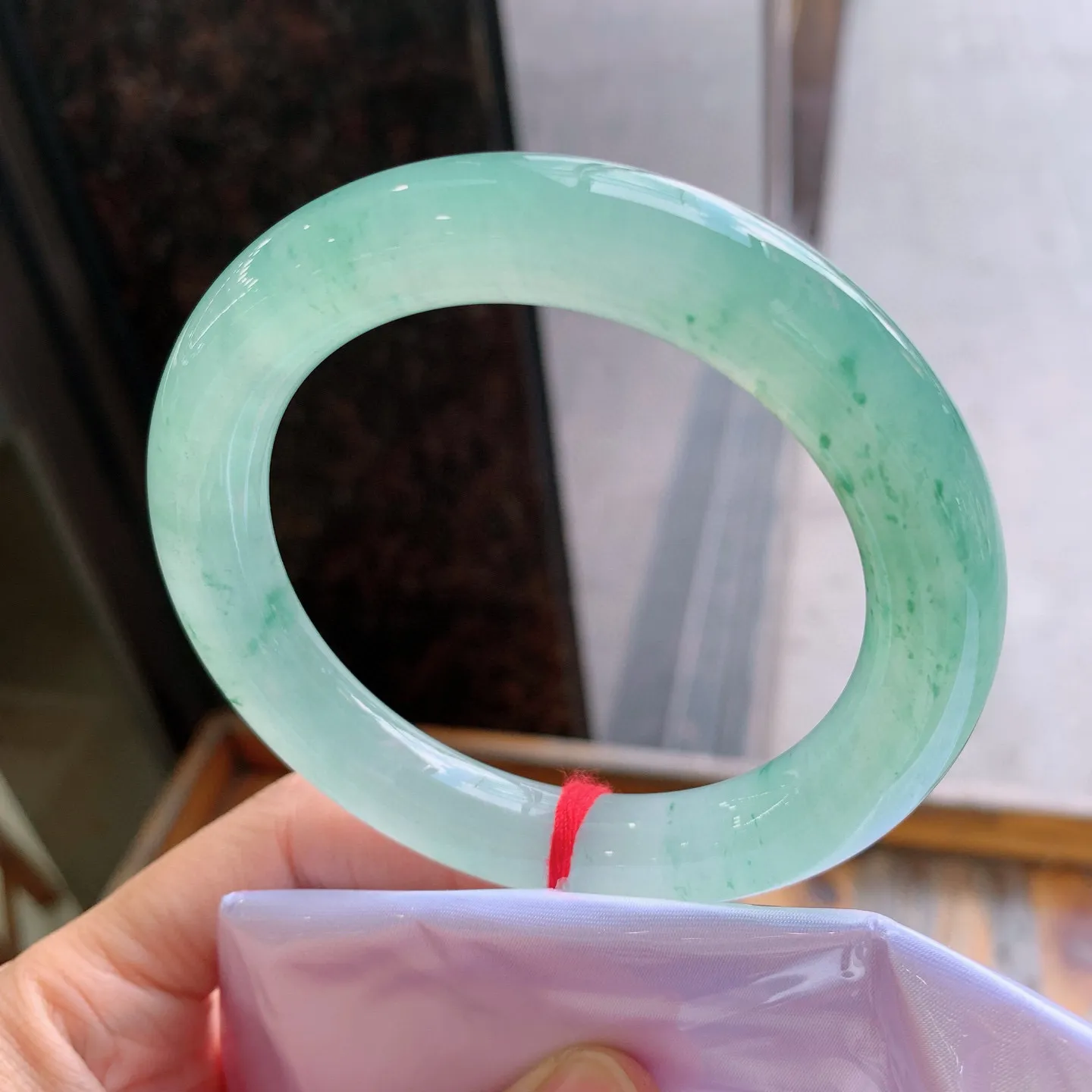 圆条冰晴飘花  尺寸：60.6/12.3/12mm