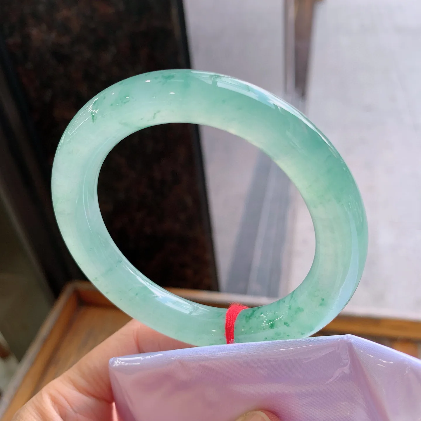 圆条冰晴飘花  尺寸：60.6/12.3/12mm