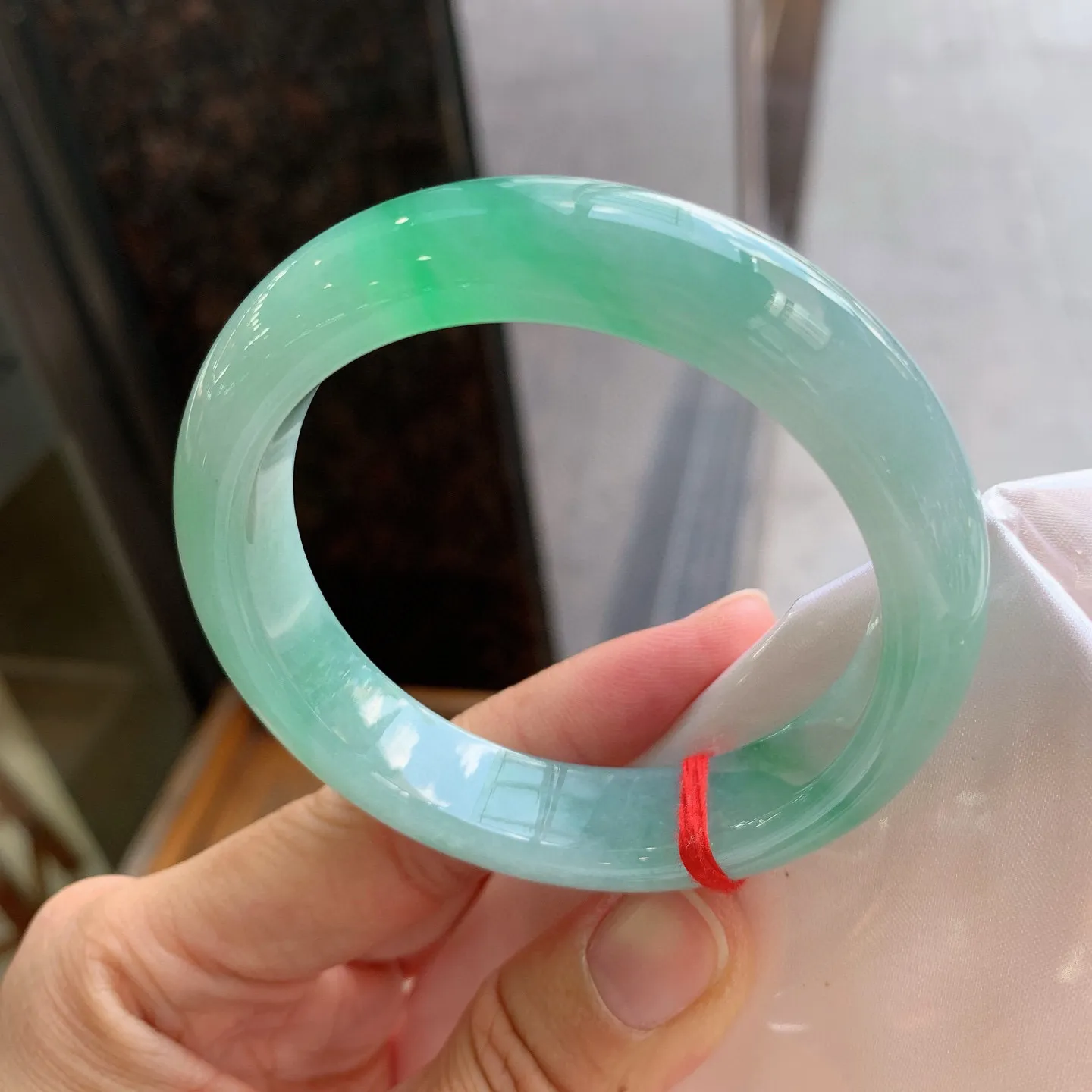 正圈飘绿  尺寸：55.6/13.5/8.8mm