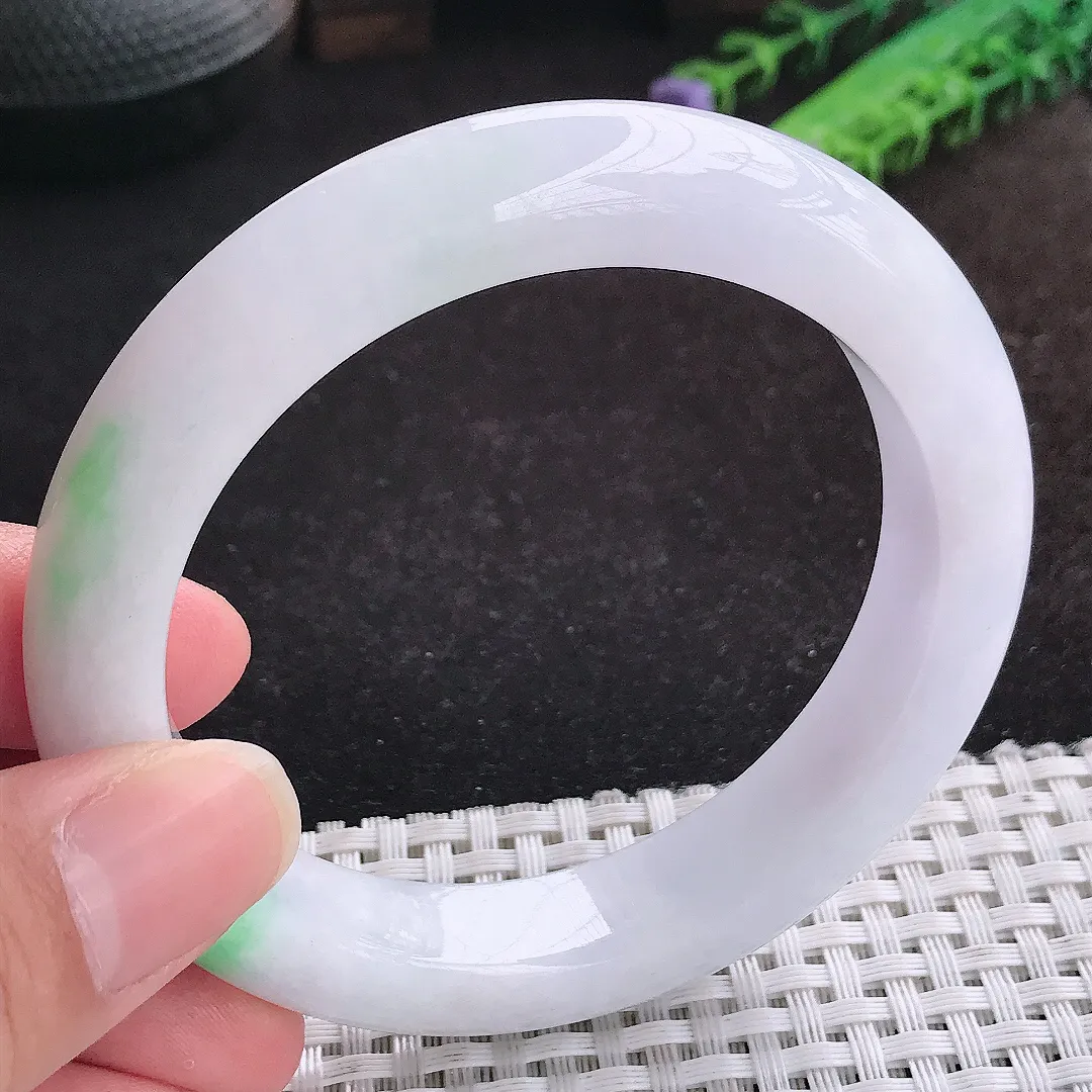 自然光58.5/12.5/9.3老坑精美冰润白底青飘阳绿手镯天然翡翠玉镯女款