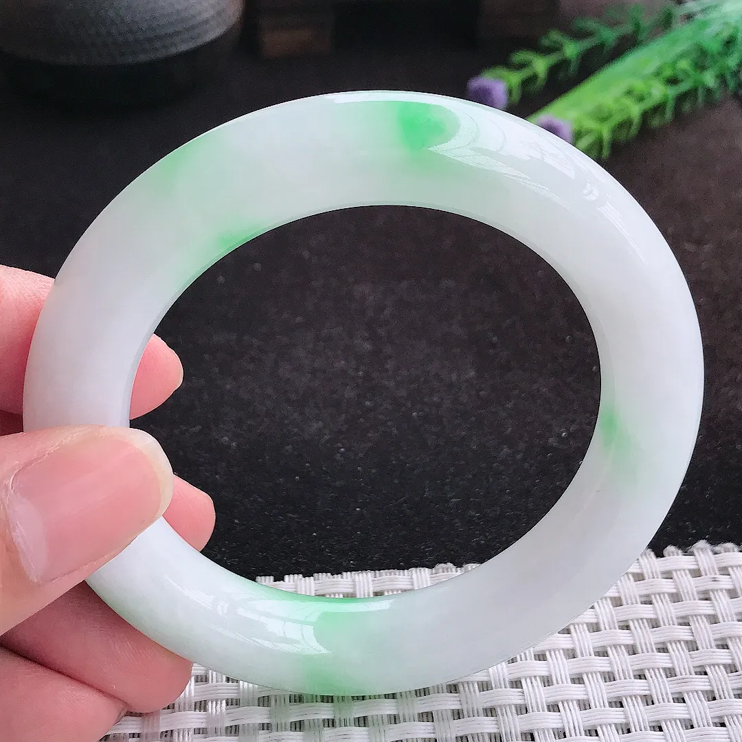 自然光56.5/11.9老坑精美冰润阳春白雪飘阳绿圆条手镯天然翡翠玉镯女款