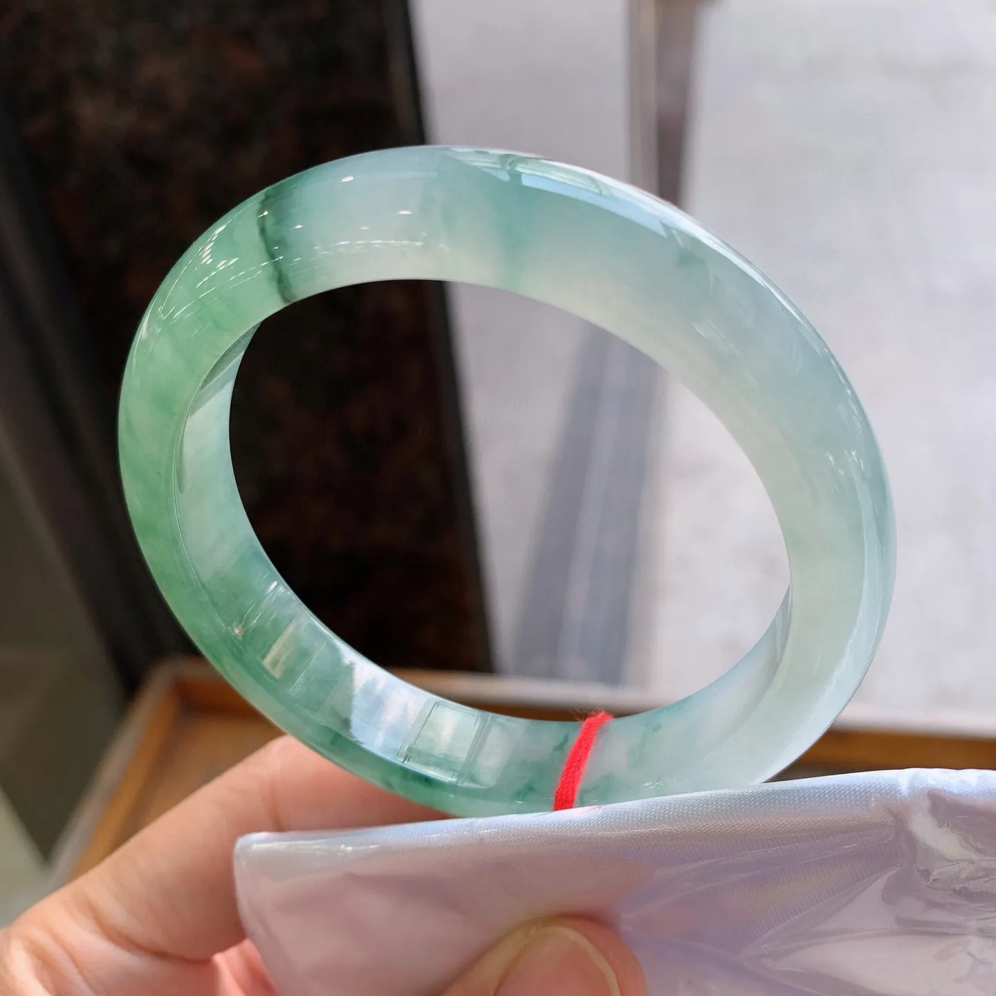 正圈冰飘花 尺寸：57.8/12.2/8.3mm