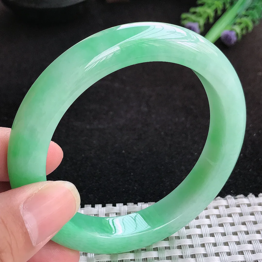 自然光60/11.8/9.8老坑精美冰润满绿阳绿手镯大圈口天然翡翠玉镯女款