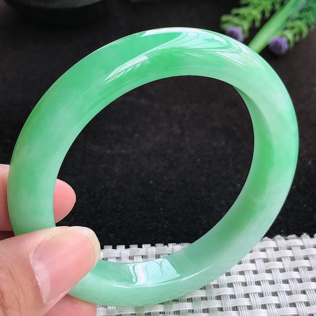 自然光60/11.8/9.8老坑精美冰润满绿阳绿手镯大圈口天然翡翠玉镯女款